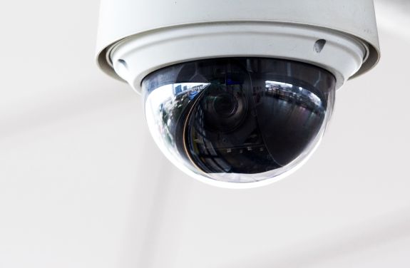 LED-ul la camera de supraveghere asigura imagini clare si economiseste energie. 