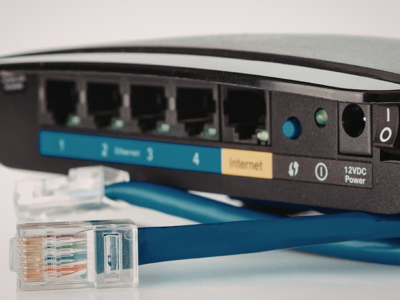 Ghid alegere cablu de internet: tipuri, conectare, mufare si alternative fara cablu