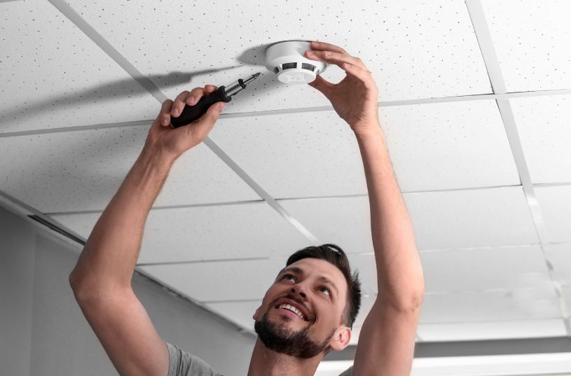 De ce detectoarele de temperatura sunt esentiale in spatiile industriale?