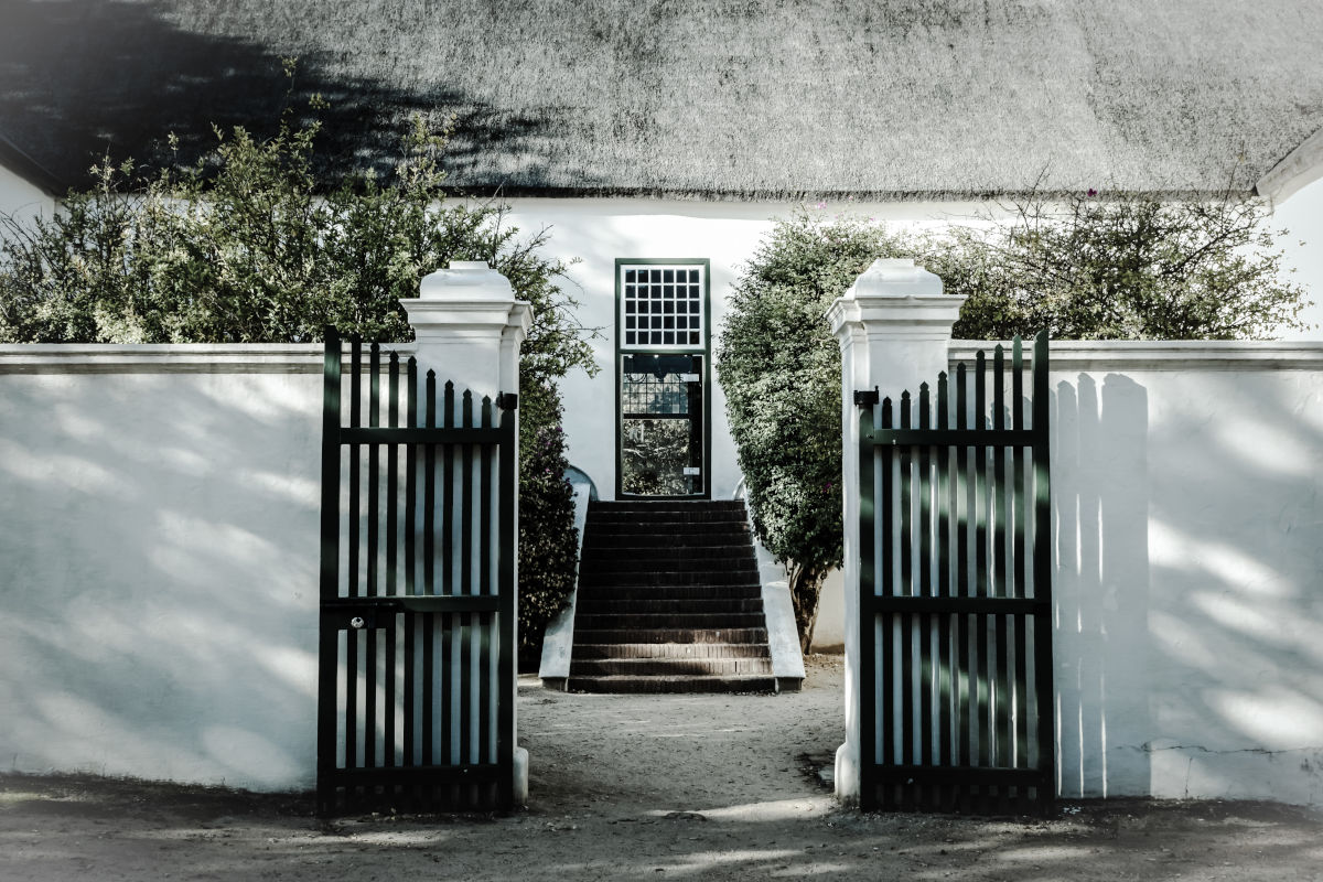 7 Avantaje ale Portilor Automatizate in Zonele Rezidentiale