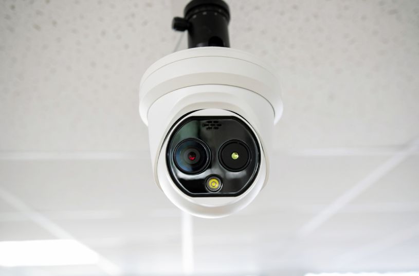 Solutii practice: nu se mai aprinde infrarosu la camera de supraveghere
