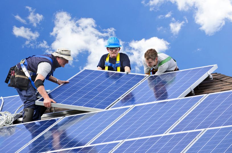 Ce poti alimenta cu un panou solar?