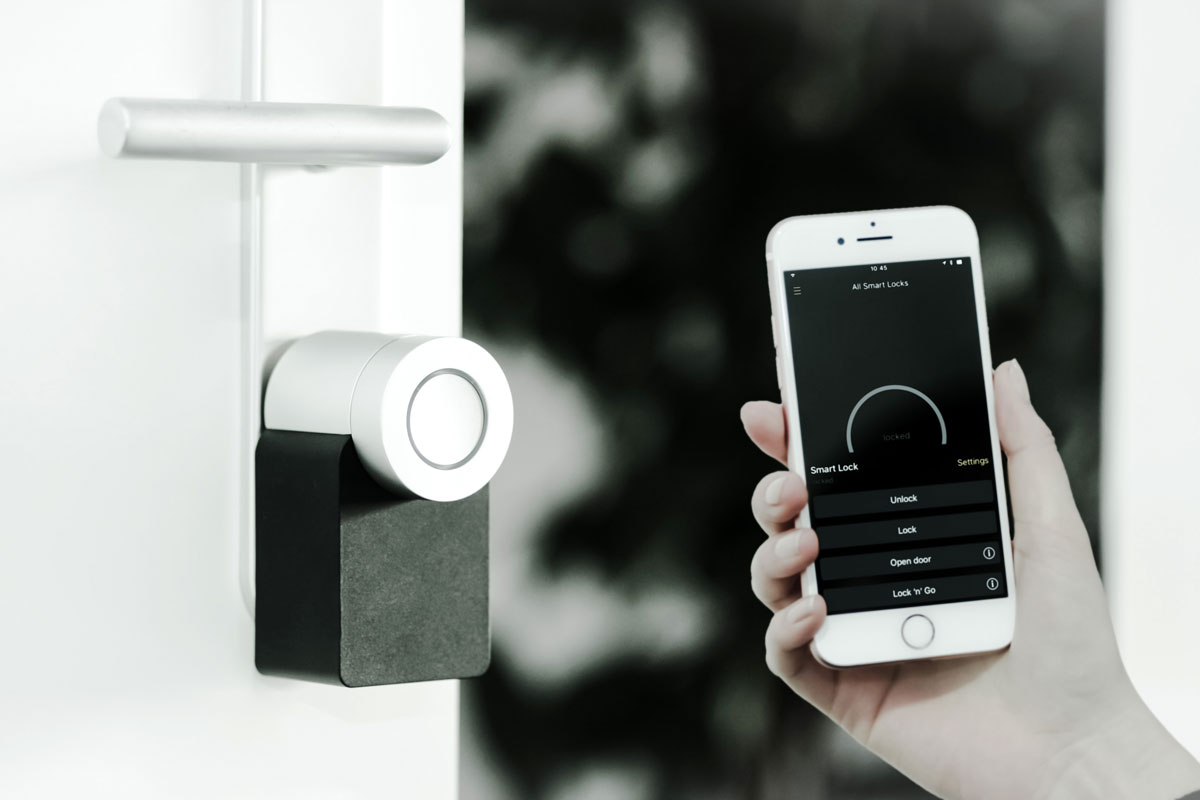 Descopera Incuietoarea Smart: Accesoriul Esential pentru un Control Acces Eficient!