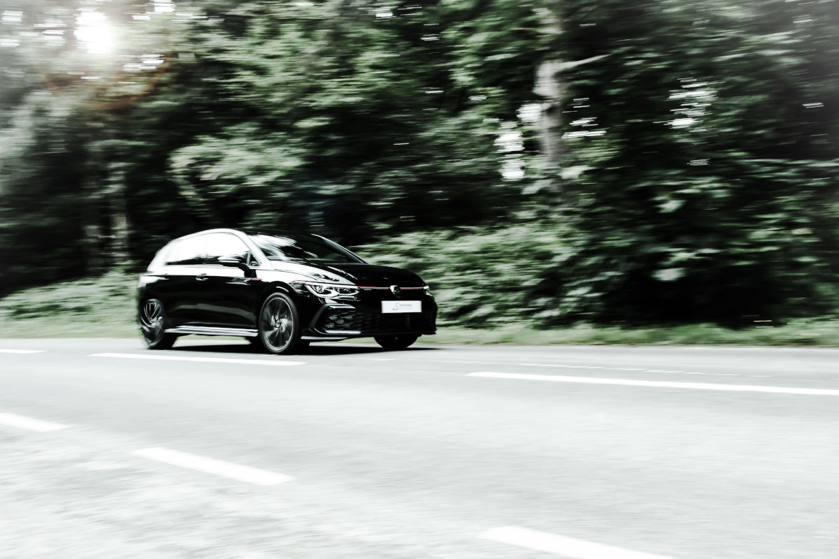 Camera Auto cu Sistem Avansat de Navigatie: Cum iti Poate Imbunatati Experienta de Condus?