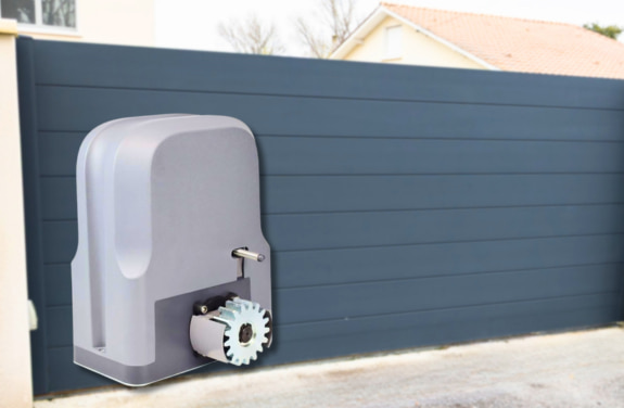 Instalarea unei automatizari de porti culisante.