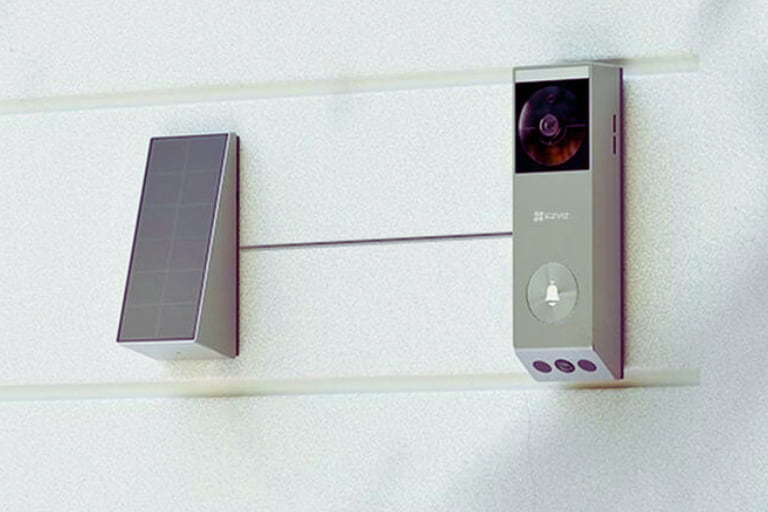 Panou de control cu touchscreen.