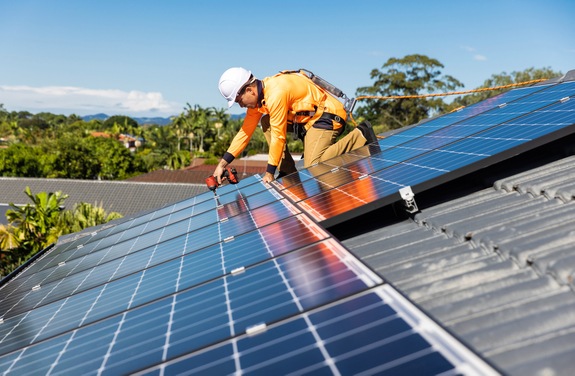 Un unghi optim de instalare poate imbunatati randamentul panourilor fotovoltaice cu pana la 25%.