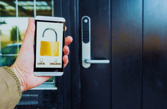 Yala inteligenta cu PIN, card si senzor de amprenta.