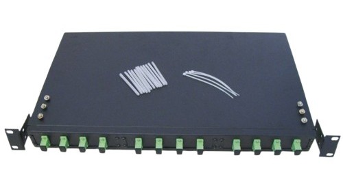 Patch Panel pentru fibra optica, 12 adaptori SC/APC, 12 suduri optice, 19inch, 482x250x44.5mm, Braun Group PPF-12SAPC-S